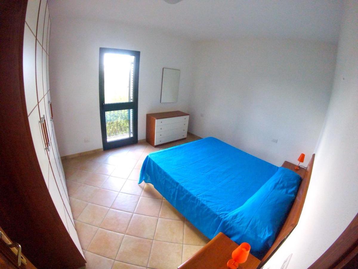 Residence Edilmare San Teodoro Pokoj fotografie